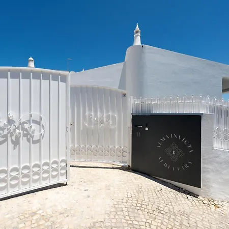 Alma Invicta Villa *